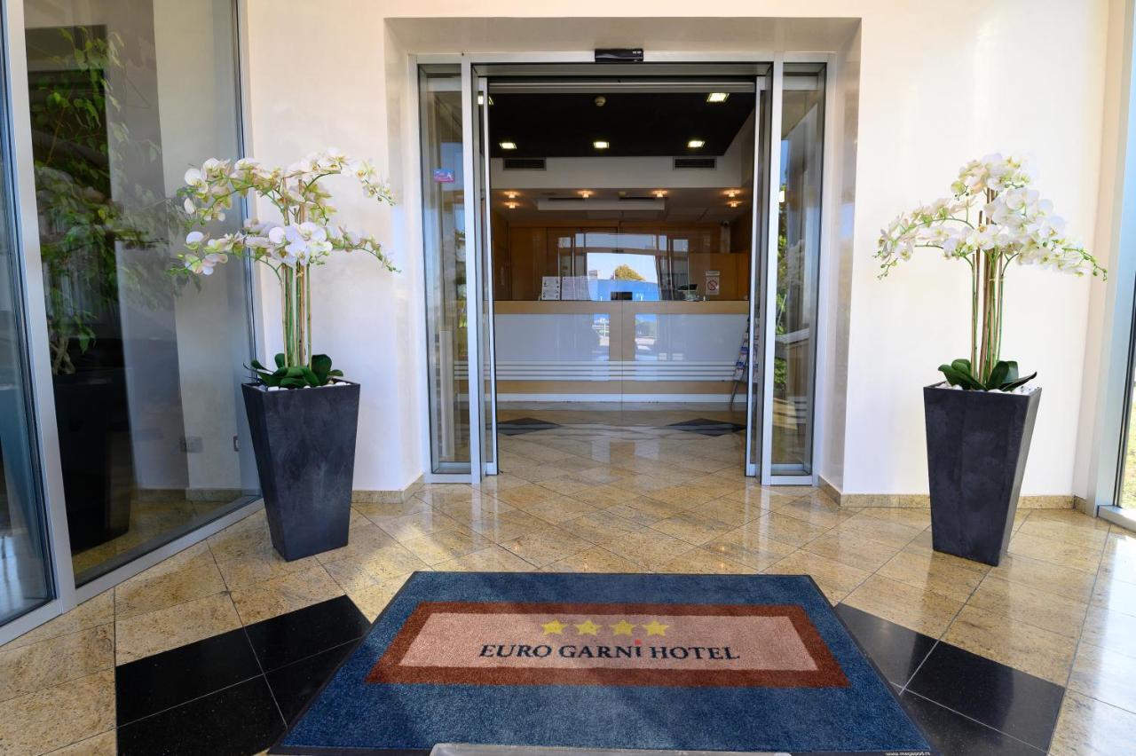 Euro Garni Hotel Belgrado Exterior foto