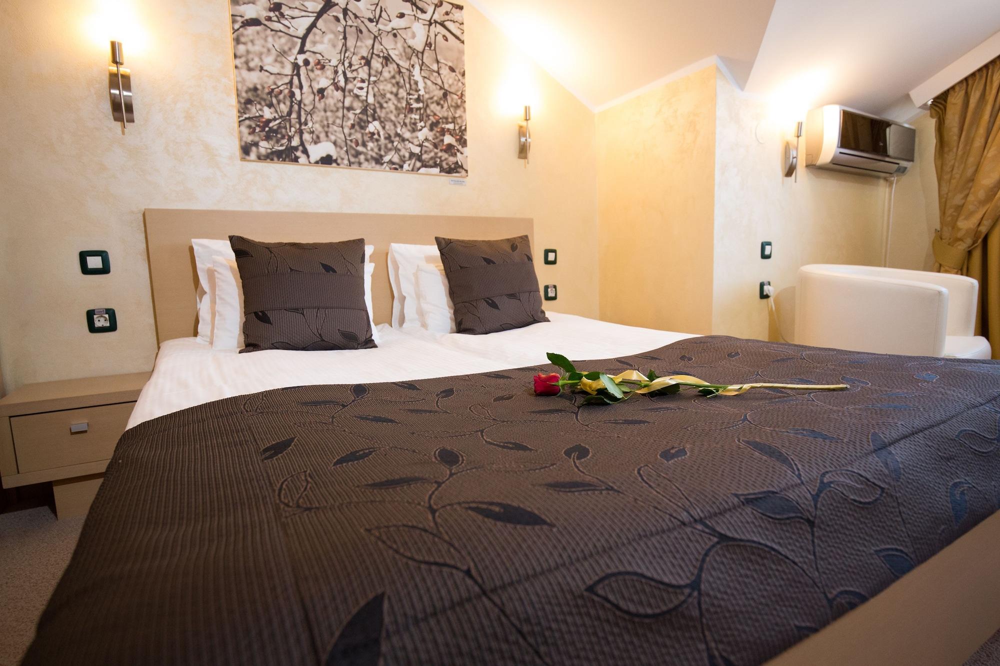 Euro Garni Hotel Belgrado Exterior foto