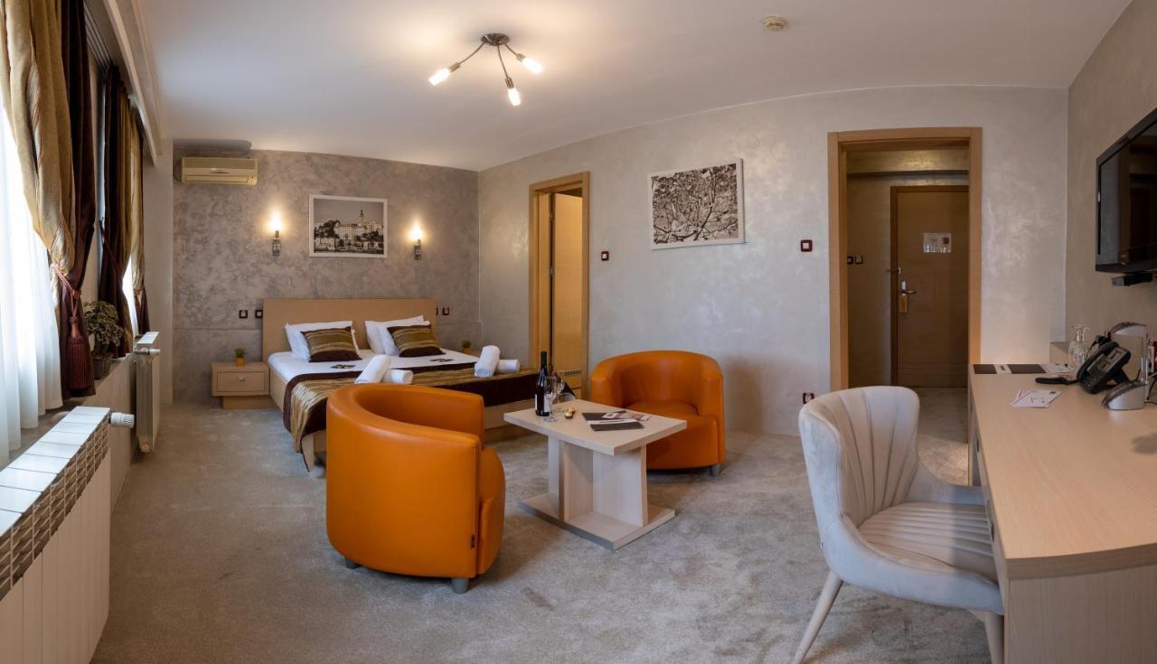 Euro Garni Hotel Belgrado Exterior foto