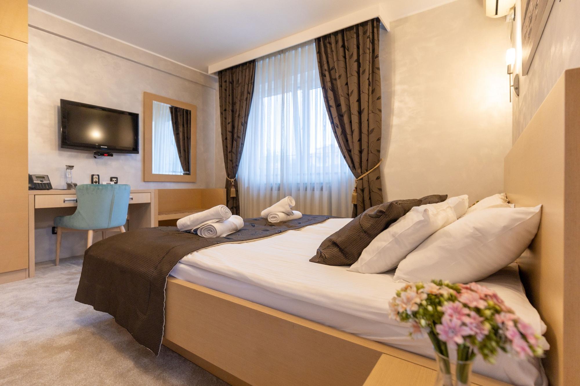 Euro Garni Hotel Belgrado Exterior foto